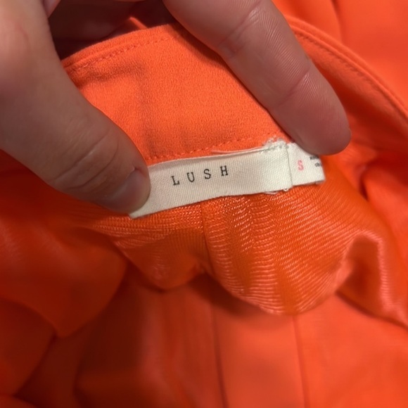 Lush shorts - coral or orange shorts - size small - Picture 4 of 4